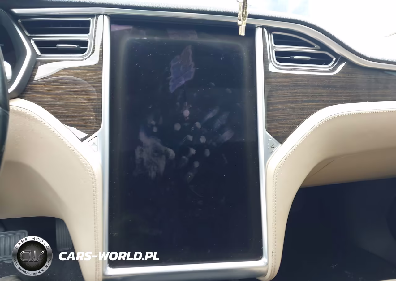 2014 Tesla Model S P85 VIN:5YJSA1H17EFP61268 - 17