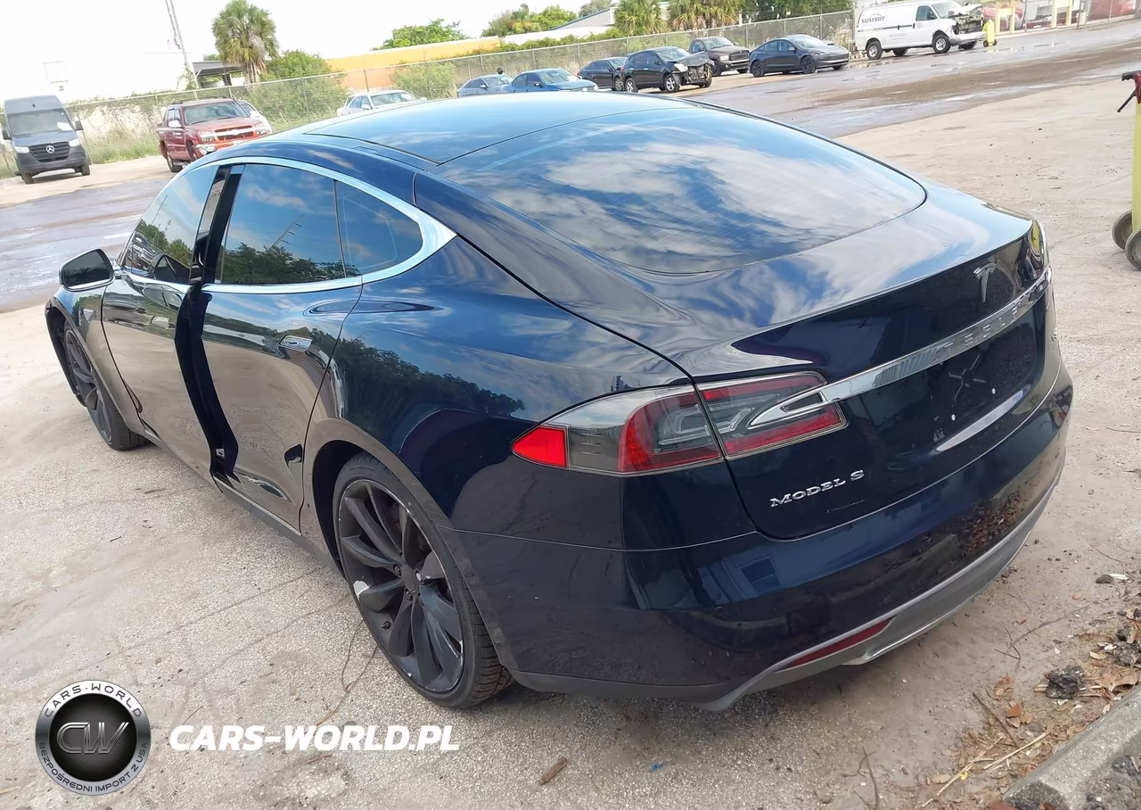 2014 Tesla Model S P85 VIN:5YJSA1H17EFP61268 - 3