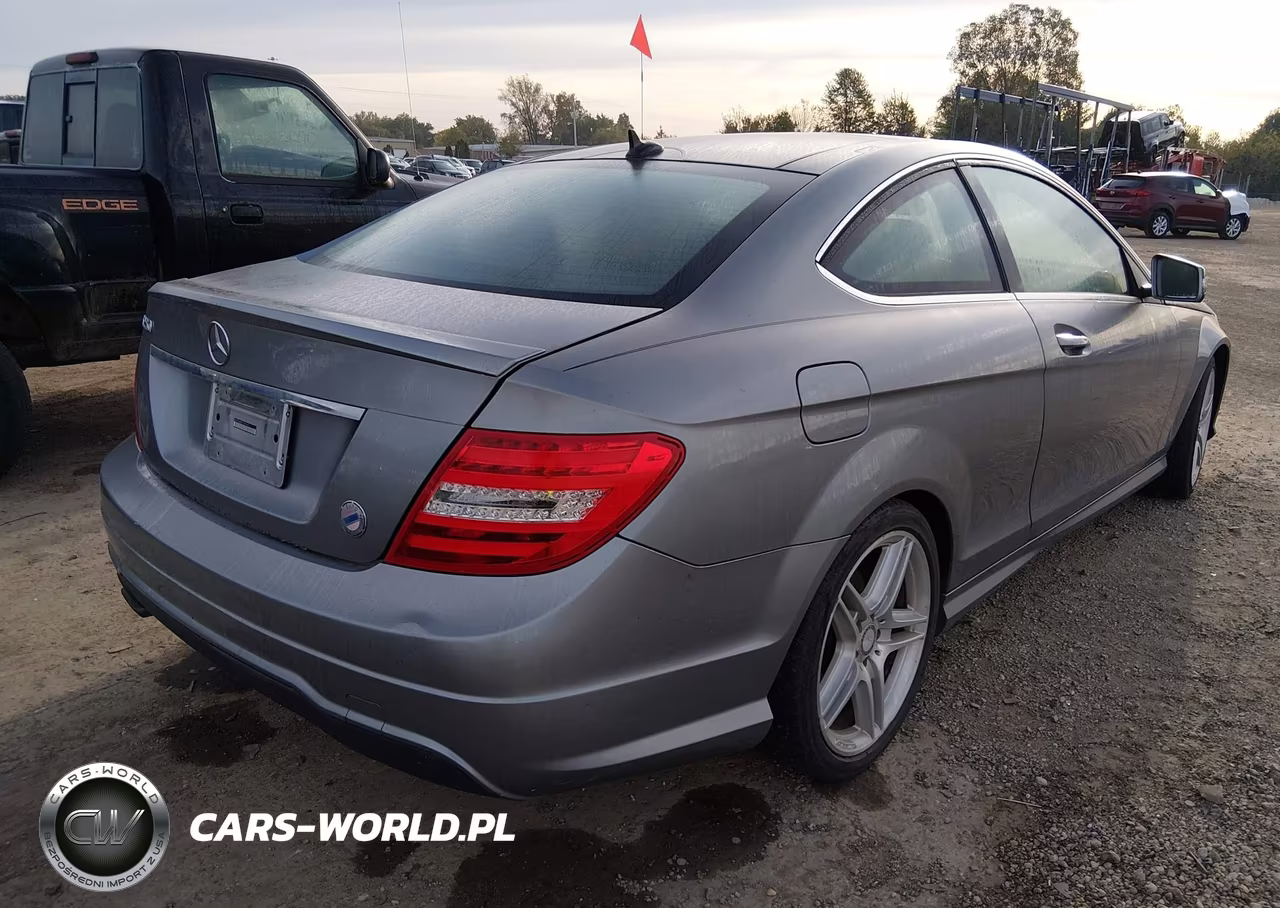 2015 Mercedes-Benz C 250 VIN:WDDGJ4HB9FG369664 - 4