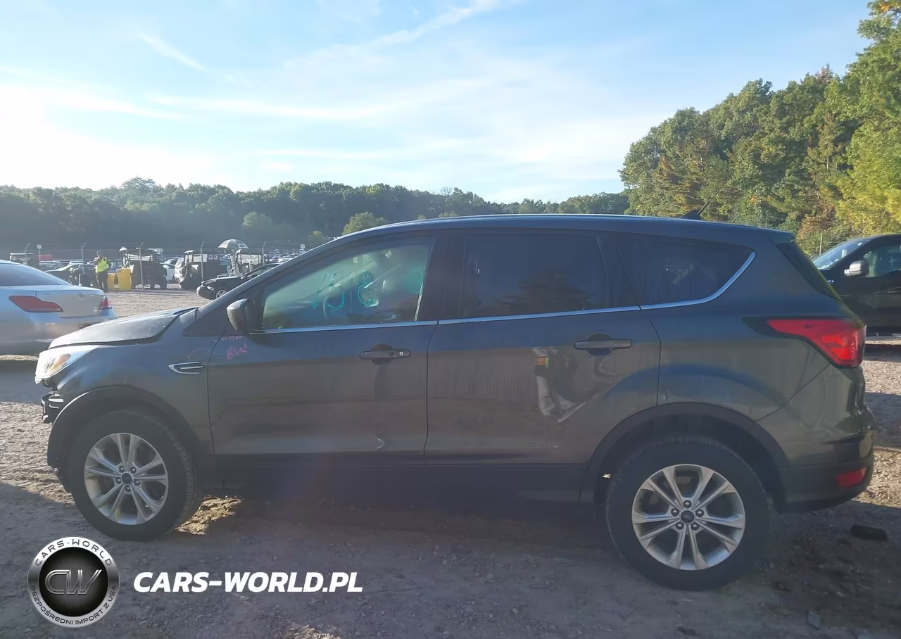 2019 Ford Escape Se VIN:1FMCU9GD9KUC27001 - 15
