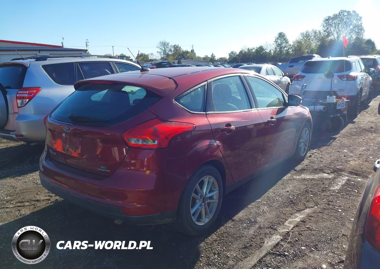 2016 Ford Focus Se VIN:1FADP3K25GL233268 - 4