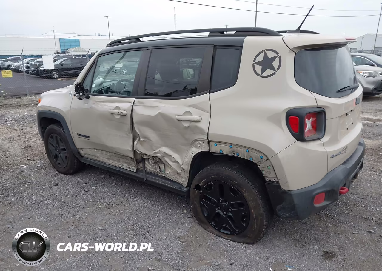 2017 Jeep Renegade Deserthawk 4X4 VIN:ZACCJBCB0HPE85197 - 3