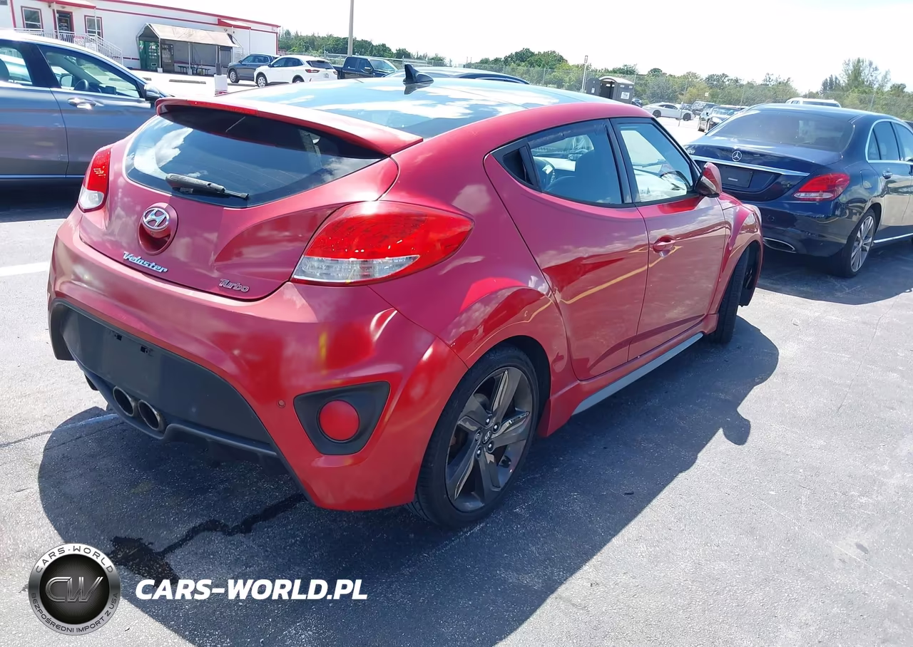 2016 Hyundai Veloster Turbo VIN:KMHTC6AE2GU292380 - 4