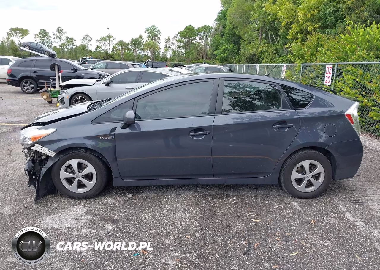 2015 Toyota Prius Two VIN:JTDKN3DU8F0406500 - 15