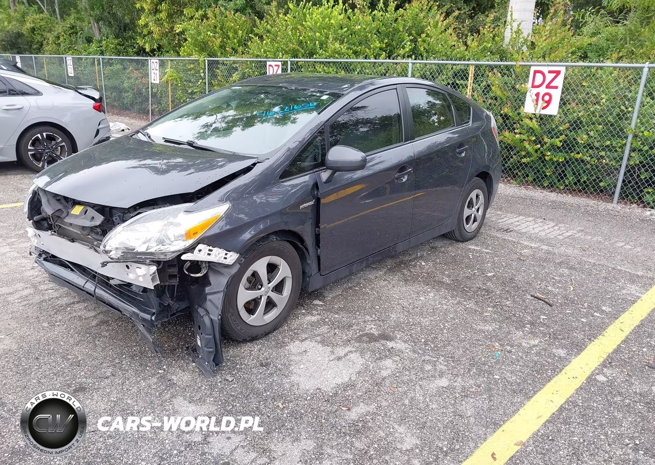 2015 Toyota Prius Two VIN:JTDKN3DU8F0406500 - 2