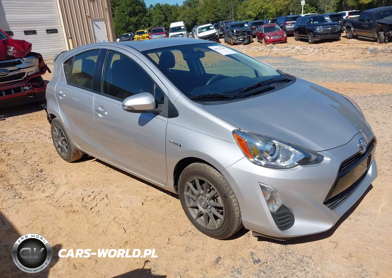 2016 Toyota Prius C Two