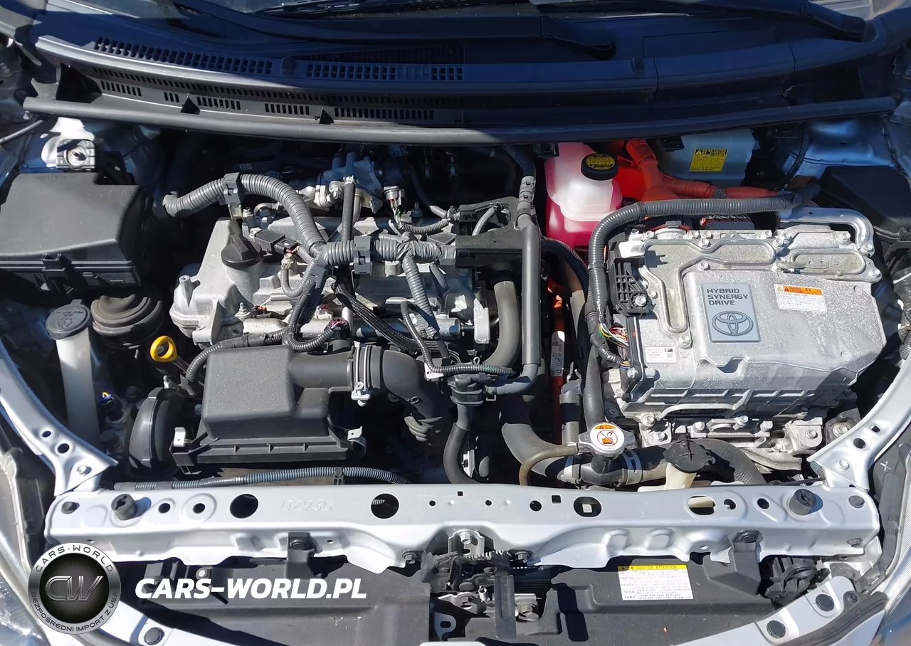 2016 Toyota Prius C Two VIN:JTDKDTB30G1139992 - 10