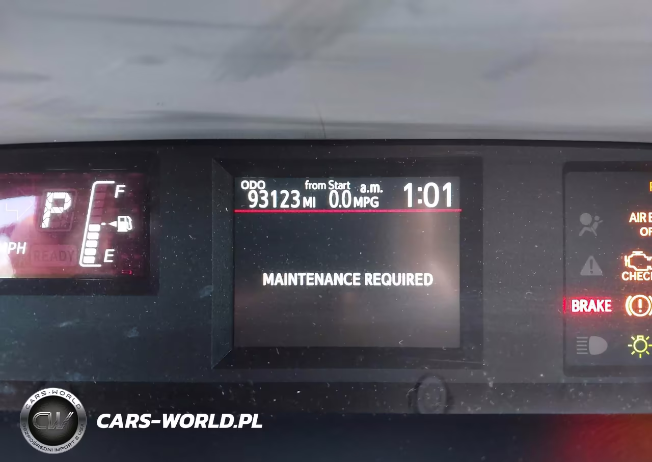 2016 Toyota Prius C Two VIN:JTDKDTB30G1139992 - 15