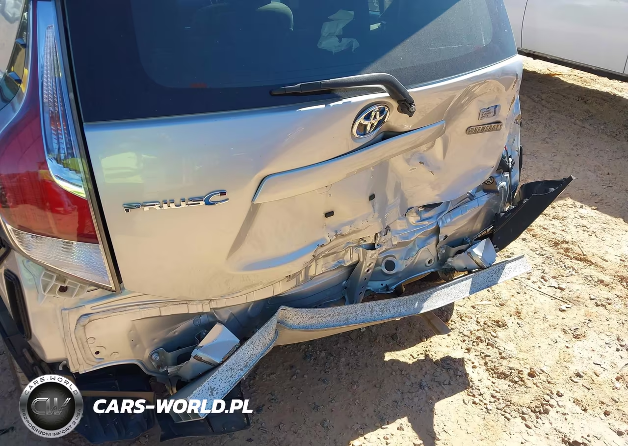 2016 Toyota Prius C Two VIN:JTDKDTB30G1139992 - 6