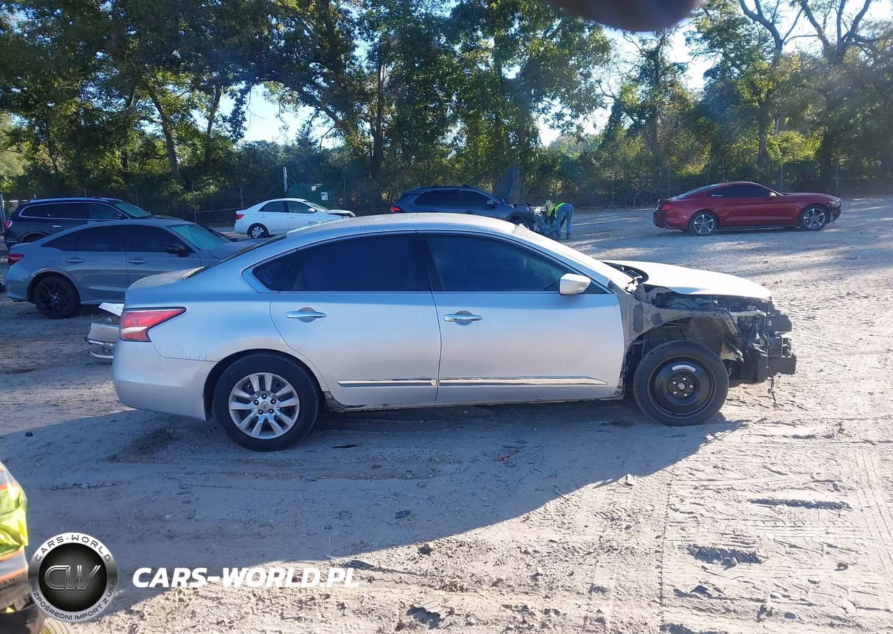 2015 Nissan Altima 2.5 S VIN:1N4AL3APXFN307329 - 14