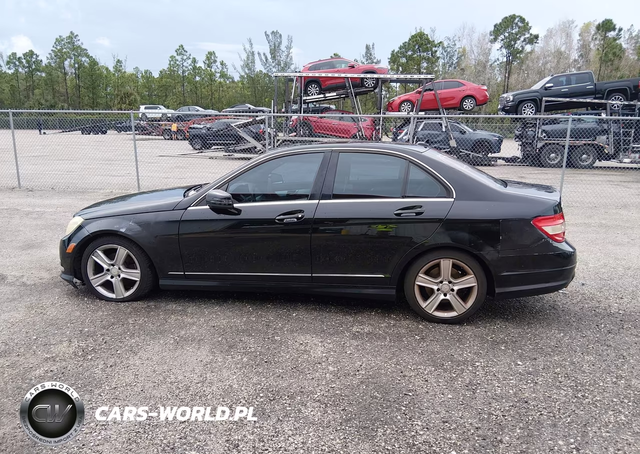2010 Mercedes-Benz C 300 Luxury 4Matic-Sport 4Matic VIN:WDDGF8BB3AF383527 - 14