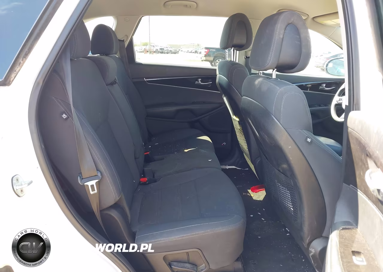 2017 Kia Sorento 3.3L Lx VIN:5XYPGDA52HG207815 - 8
