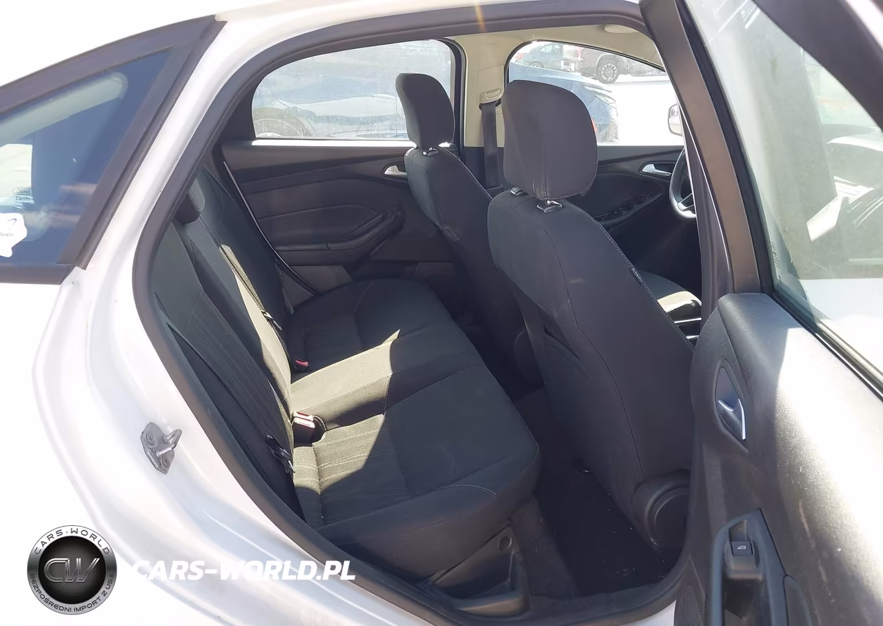 2017 Ford Focus Se VIN:1FADP3F23HL217338 - 8