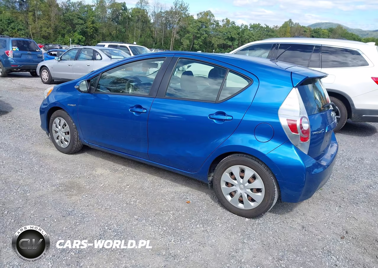 2012 Toyota Prius C Two VIN:JTDKDTB32C1509057 - 3