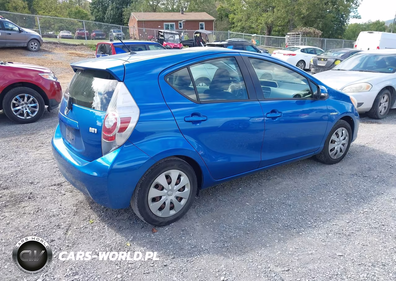 2012 Toyota Prius C Two VIN:JTDKDTB32C1509057 - 4