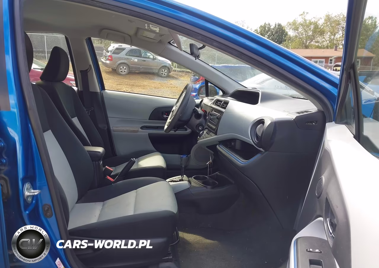 2012 Toyota Prius C Two VIN:JTDKDTB32C1509057 - 5