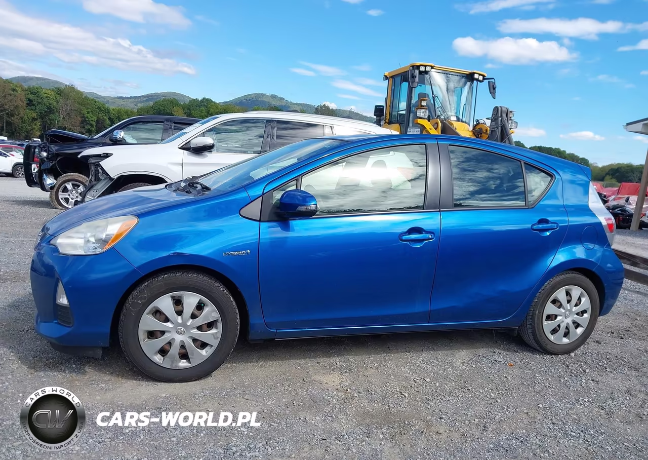 2012 Toyota Prius C Two VIN:JTDKDTB32C1509057 - 6