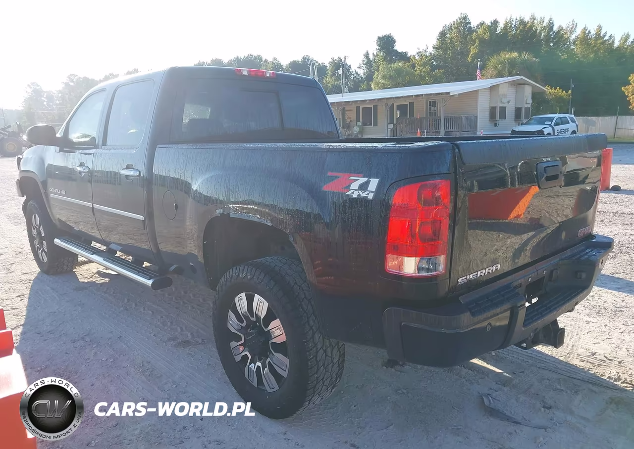 2014 GMC Sierra 2500Hd Denali VIN:1GT125E81EF118217 - 3