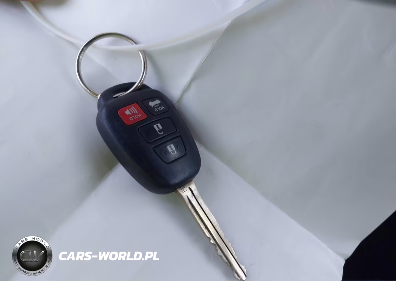 2015 Toyota Corolla S Plus VIN:5YFBURHE8FP256449 - 11
