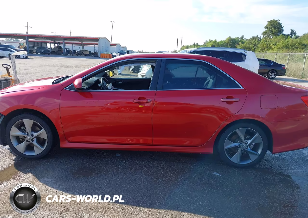 2014 Toyota Camry Se Sport VIN:4T1BF1FK8EU807089 - 15