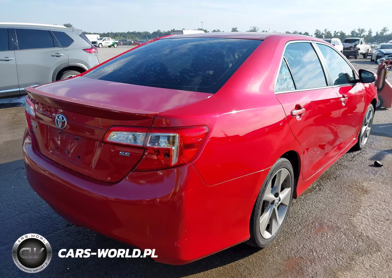 2014 Toyota Camry Se Sport VIN:4T1BF1FK8EU807089 - 4