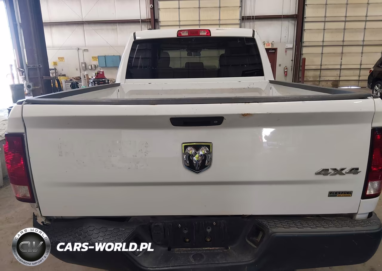 2015 Ram 1500 Tradesman VIN:1C6RR7FG3FS780235 - 16