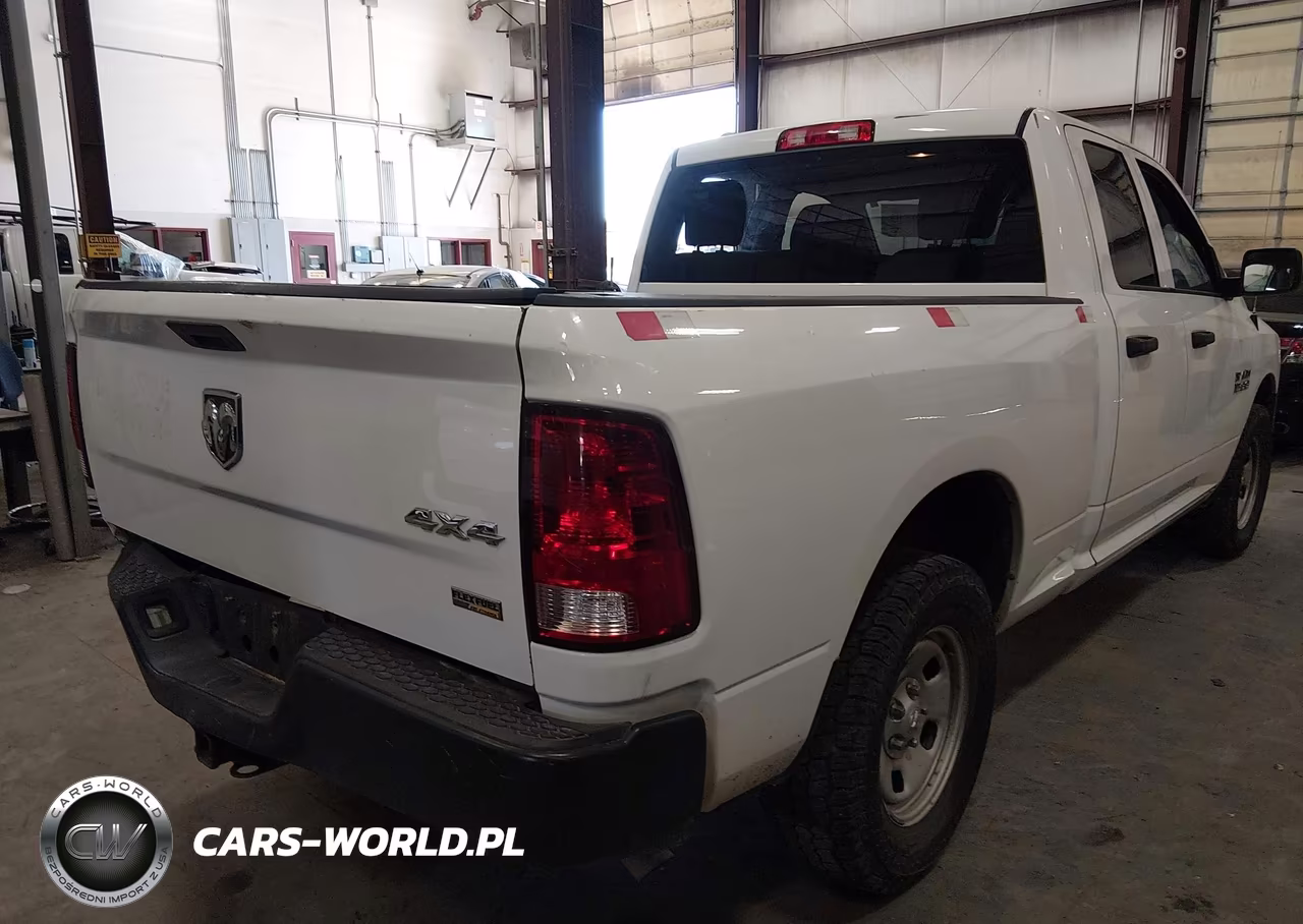 2015 Ram 1500 Tradesman VIN:1C6RR7FG3FS780235 - 4