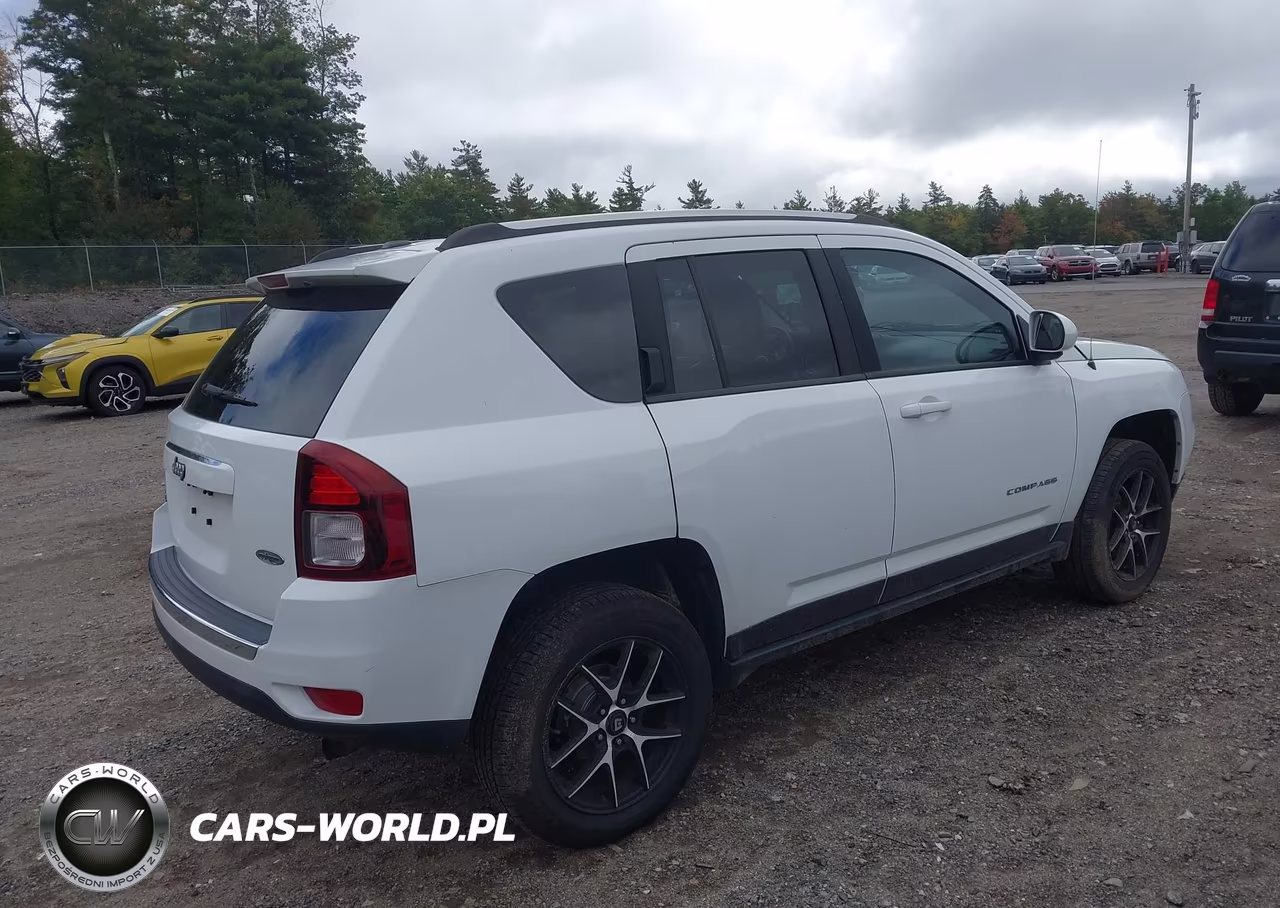 2015 Jeep Compass High Altitude Edition VIN:1C4NJDEB4FD271388 - 4