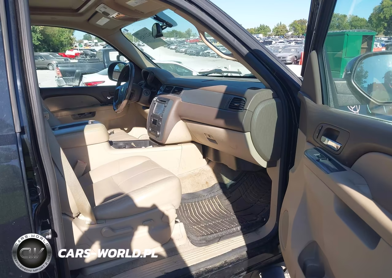 2012 Chevrolet Tahoe Lt VIN:1GNSKBE01CR183519 - 5