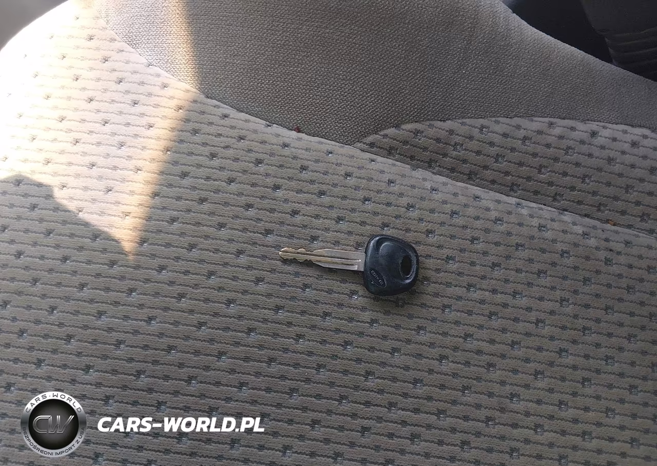 2005 Hyundai Tucson Gls-Lx VIN:KM8JN72D25U061117 - 11