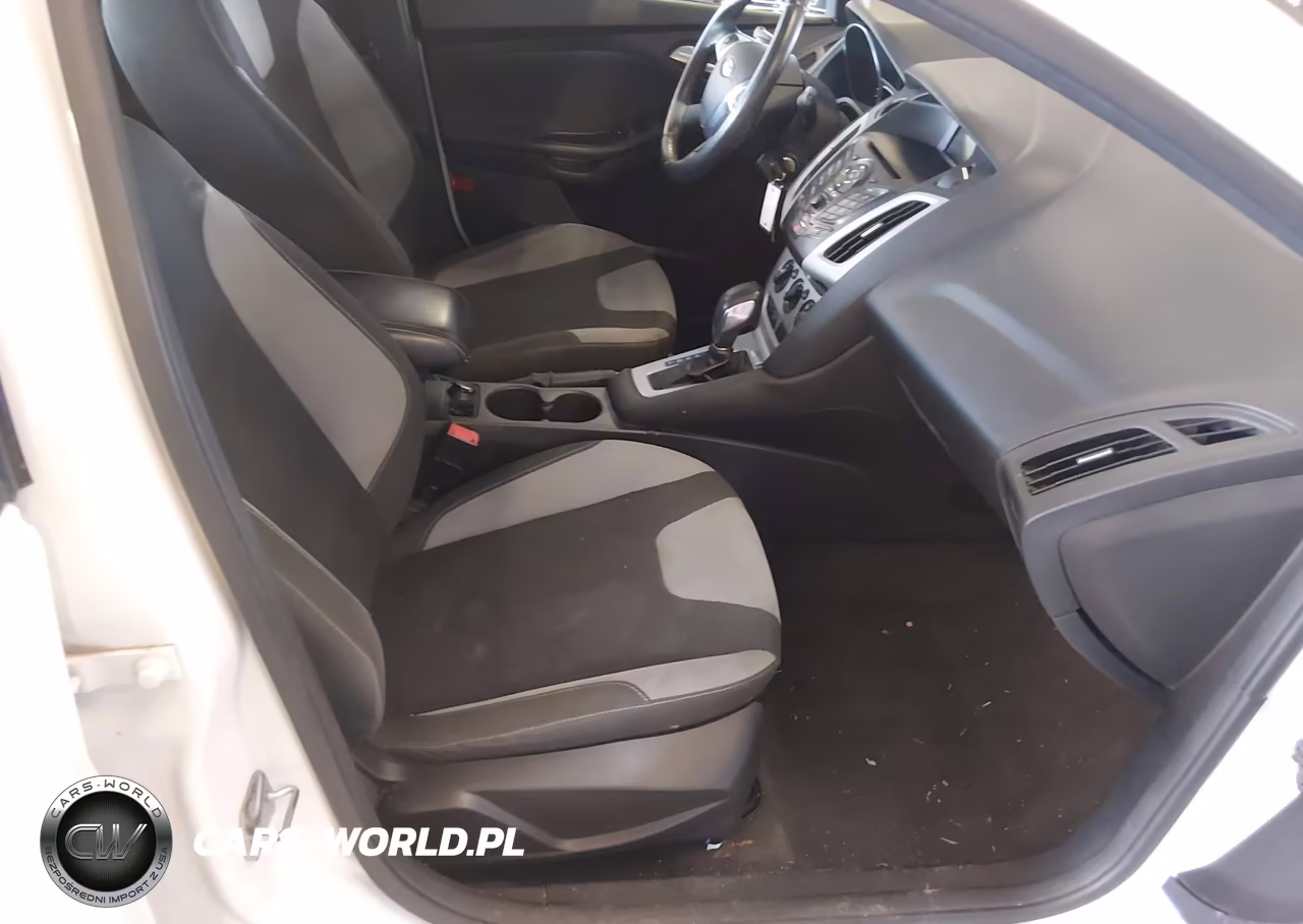 2014 Ford Focus Se VIN:1FADP3K26EL447716 - 5
