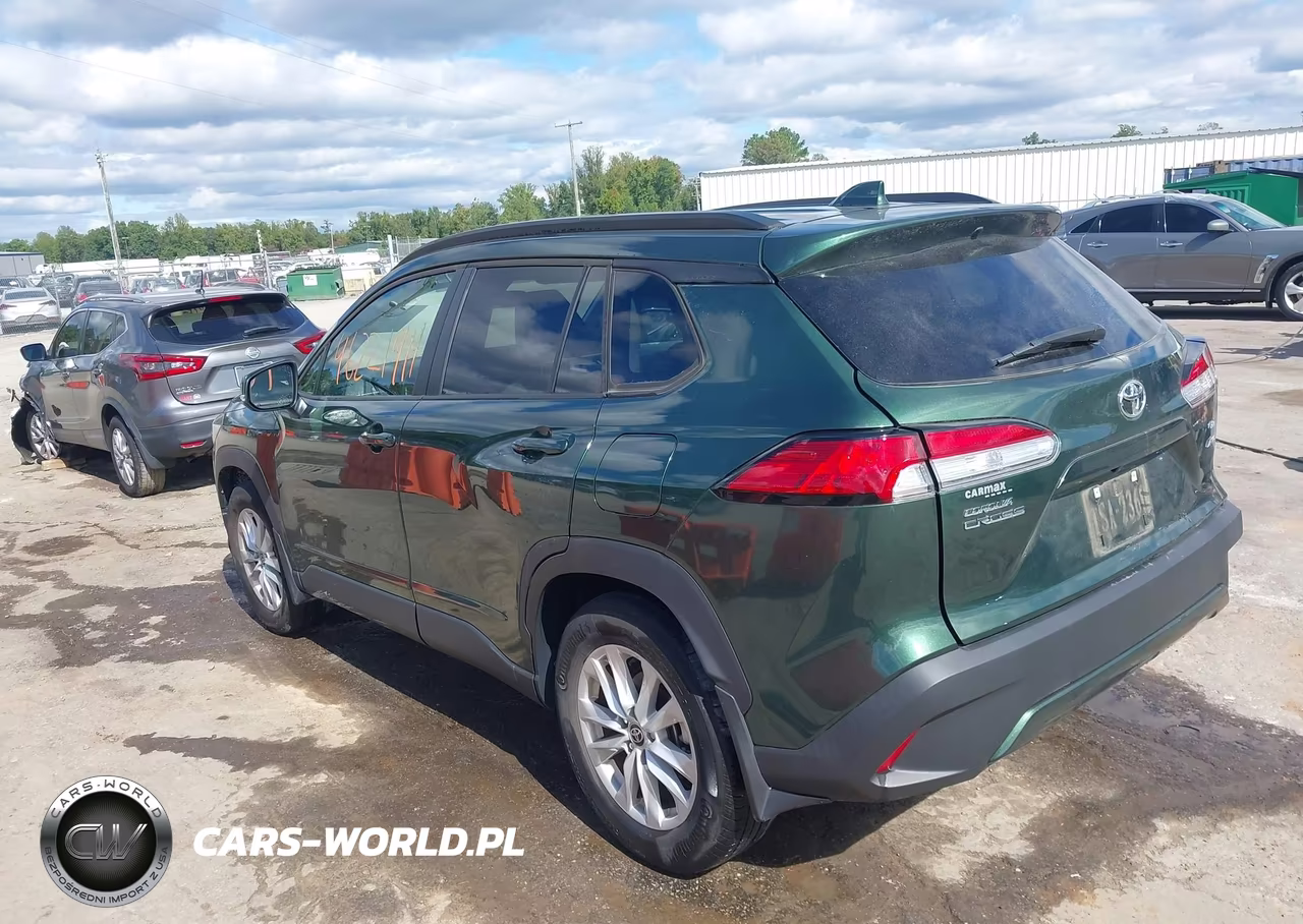 2022 Toyota Corolla Cross Le VIN:7MUCAABG5NV034925 - 3