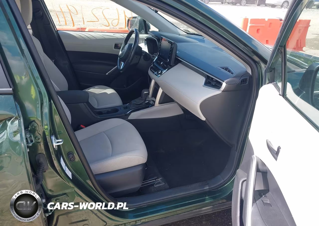2022 Toyota Corolla Cross Le VIN:7MUCAABG5NV034925 - 5