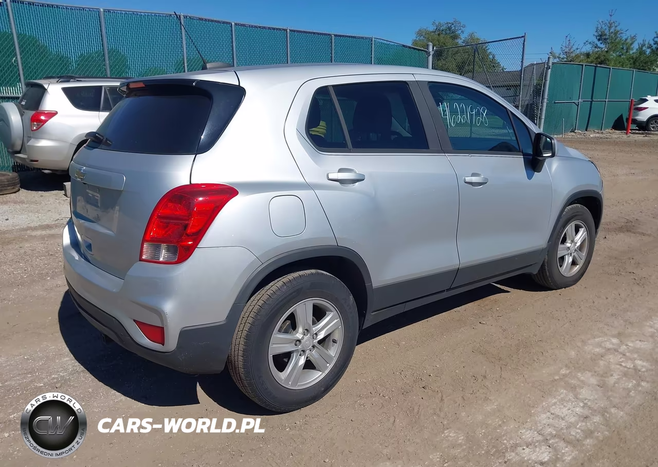 2020 Chevrolet Trax Fwd Ls VIN:3GNCJKSB3LL153068 - 4