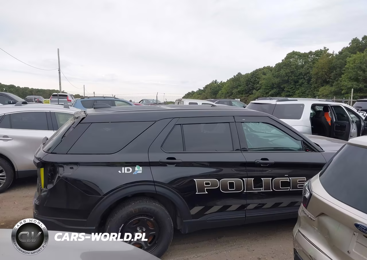 2025 Ford Police Interceptor Utility VIN:1FM5K8AW3SGA74486 - 13