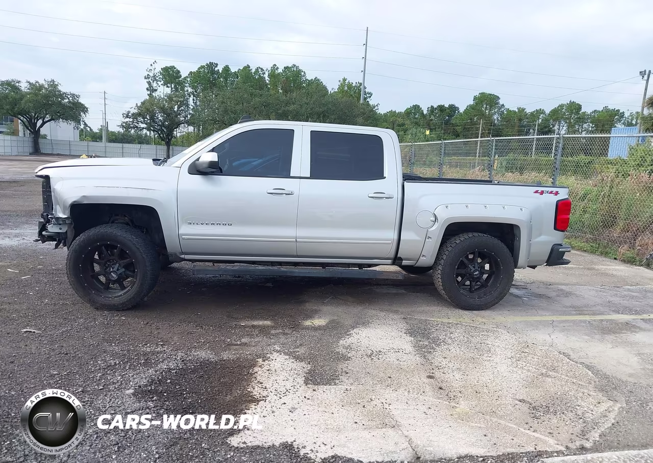 2018 Chevrolet Silverado 1500 1Lt VIN:3GCUKREC3JG121475 - 15