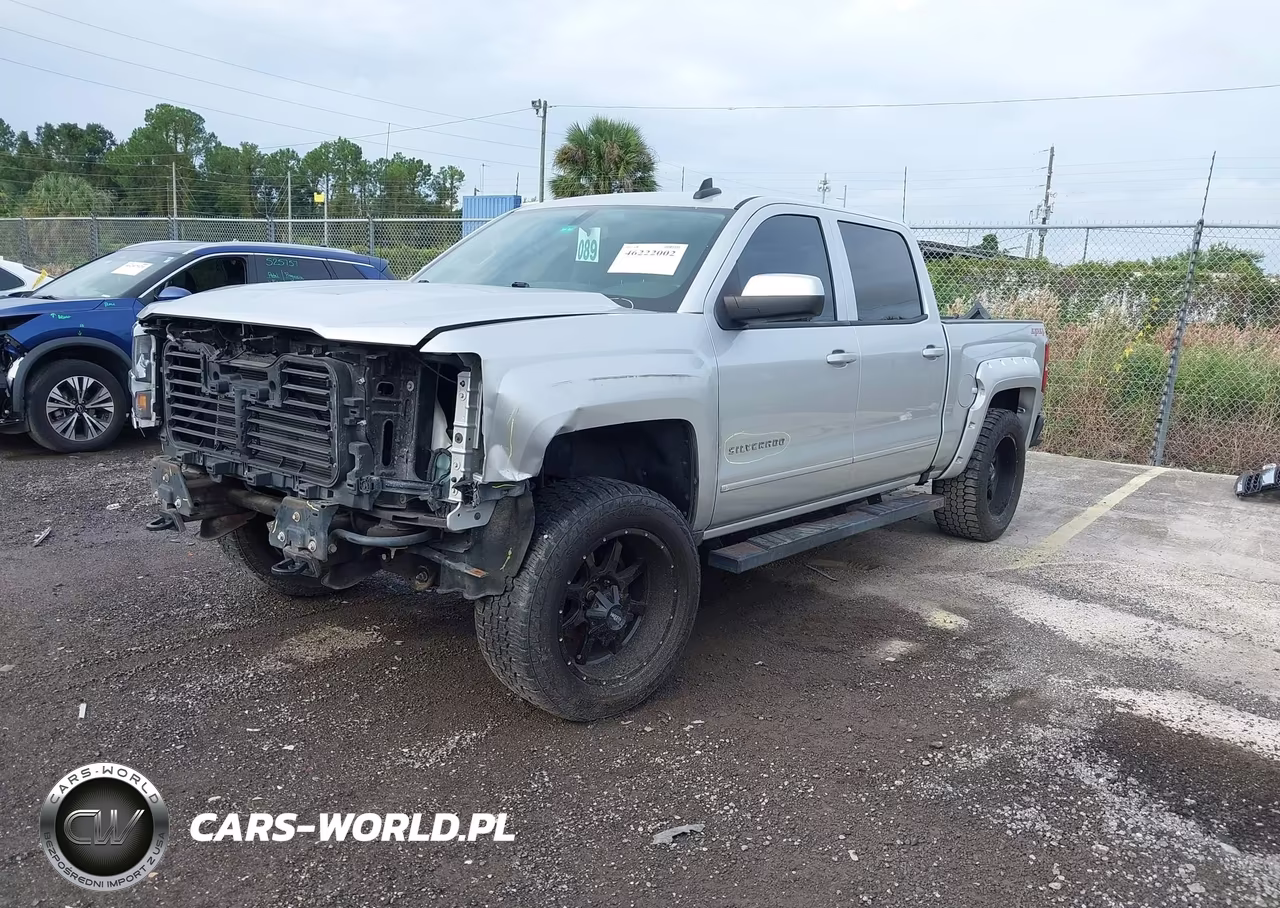2018 Chevrolet Silverado 1500 1Lt VIN:3GCUKREC3JG121475 - 2