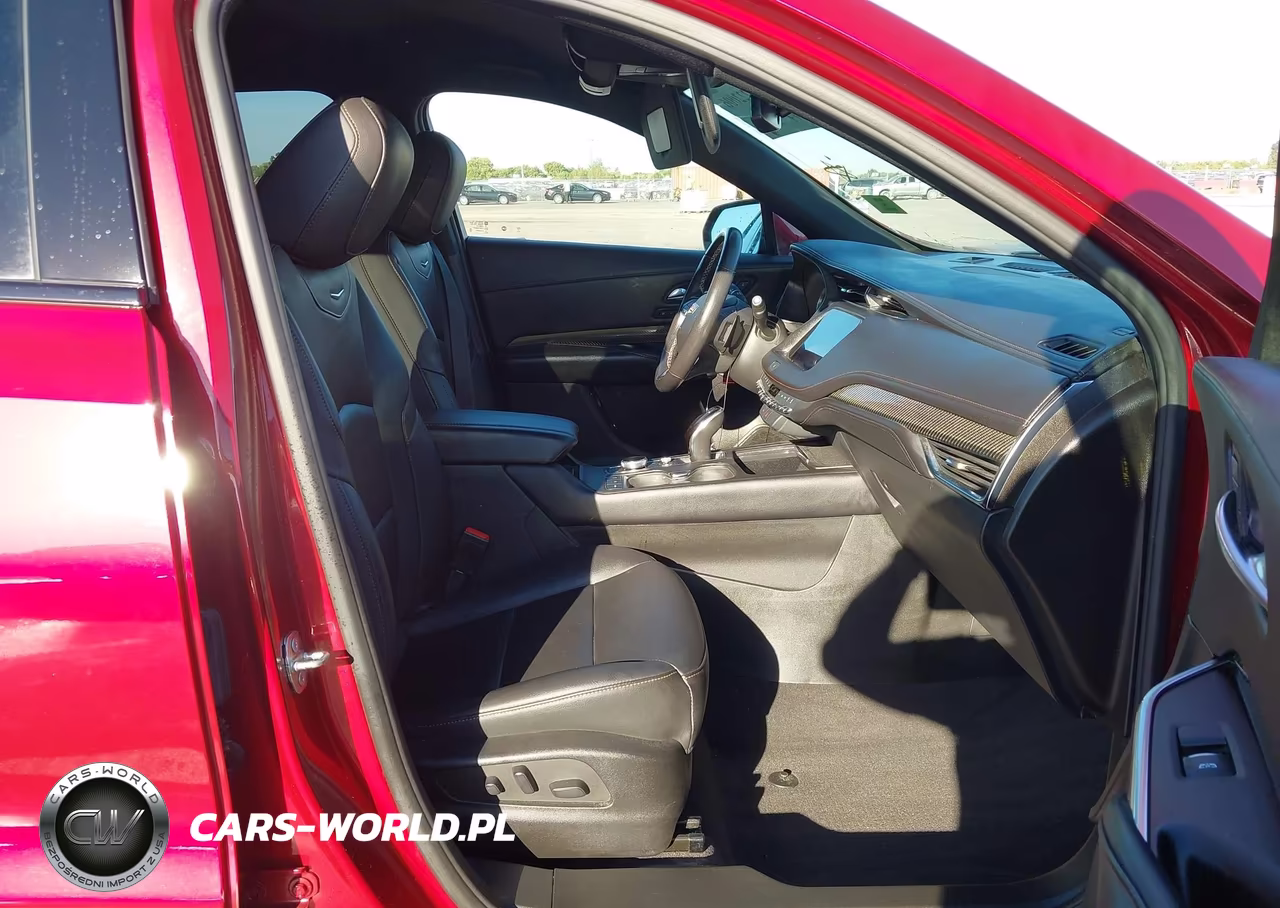 2022 Cadillac Xt4 Awd Sport VIN:1GYFZFR43NF100536 - 4