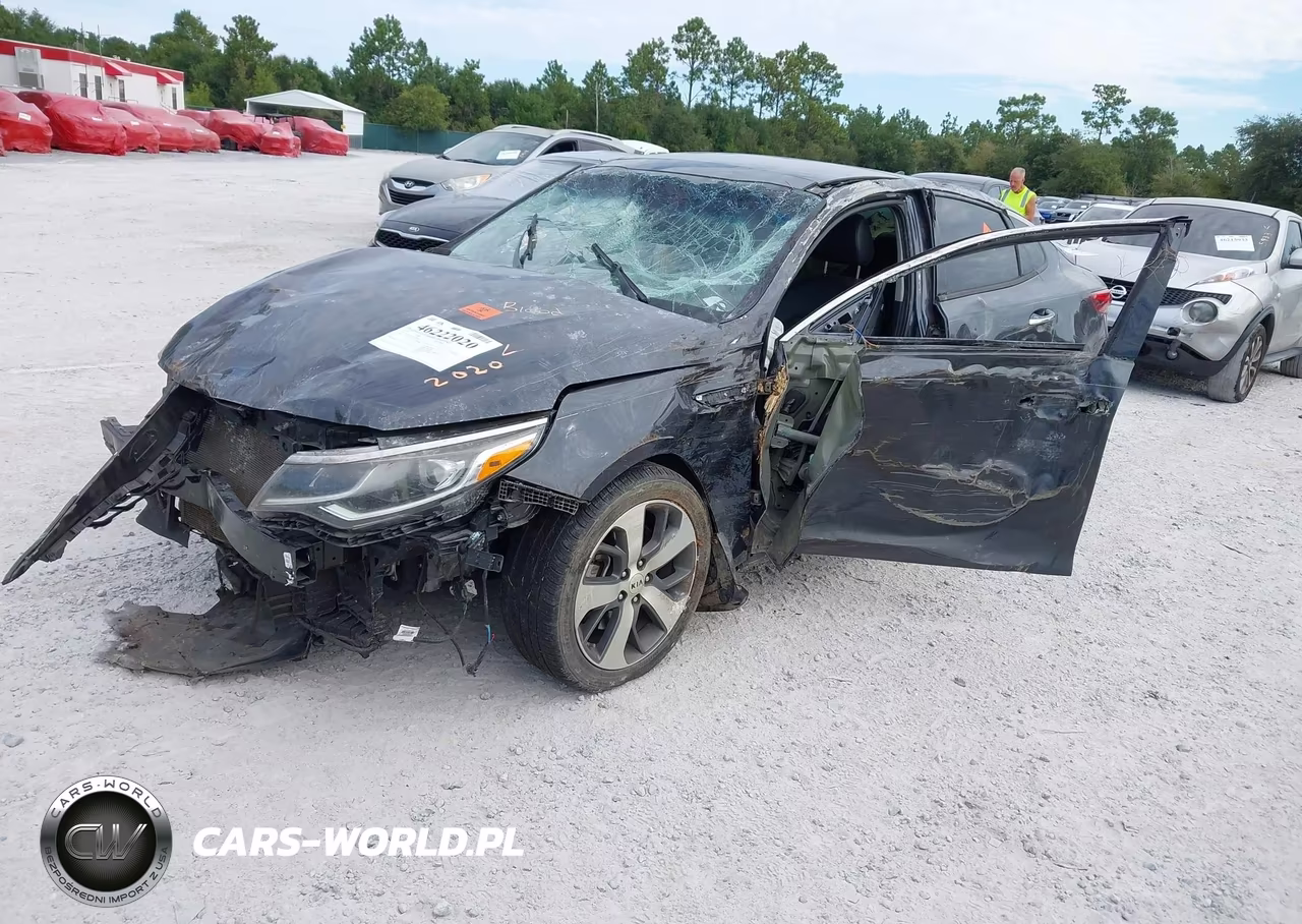 2019 Kia Optima S VIN:5XXGT4L32KG304922 - 2
