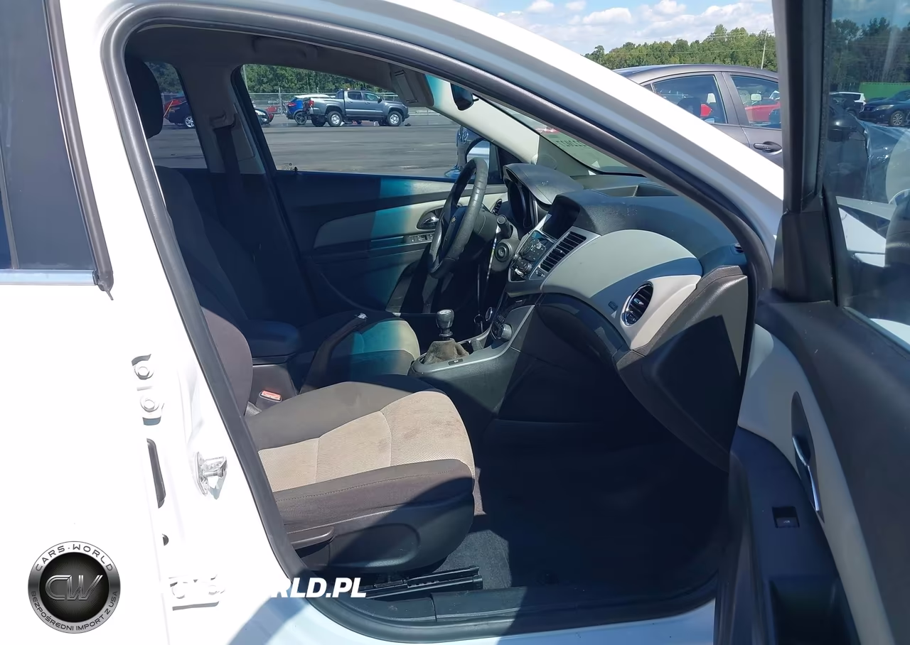 2012 Chevrolet Cruze Ls VIN:1G1PD5SH5C7347332 - 5