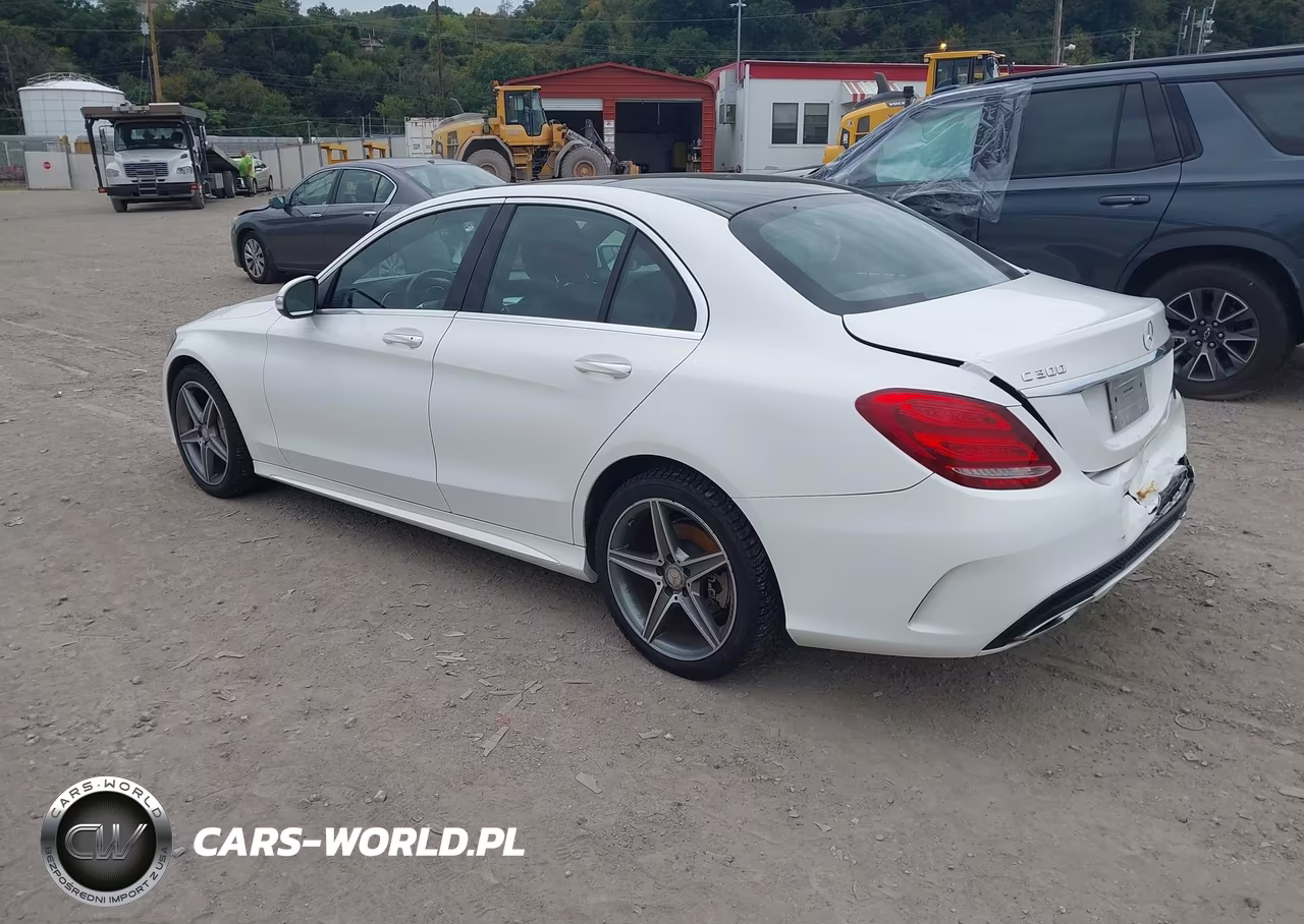2015 Mercedes-Benz C 300 Sport 4Matic VIN:55SWF4KB7FU004053 - 3