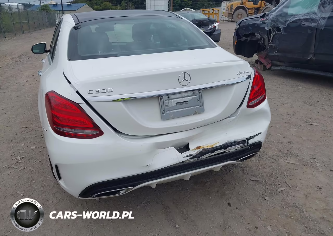 2015 Mercedes-Benz C 300 Sport 4Matic VIN:55SWF4KB7FU004053 - 6