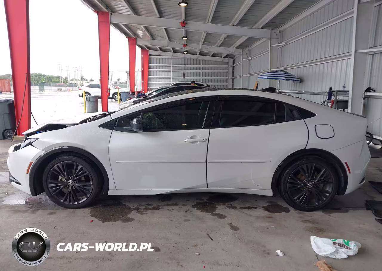 2024 Toyota Prius Xle VIN:JTDACAAU3R3024517 - 14