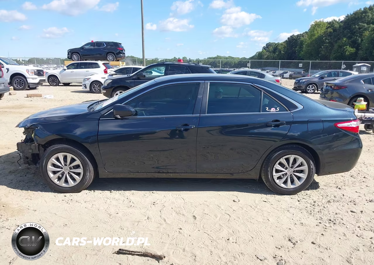 2017 Toyota Camry Le VIN:4T1BF1FK3HU652407 - 15