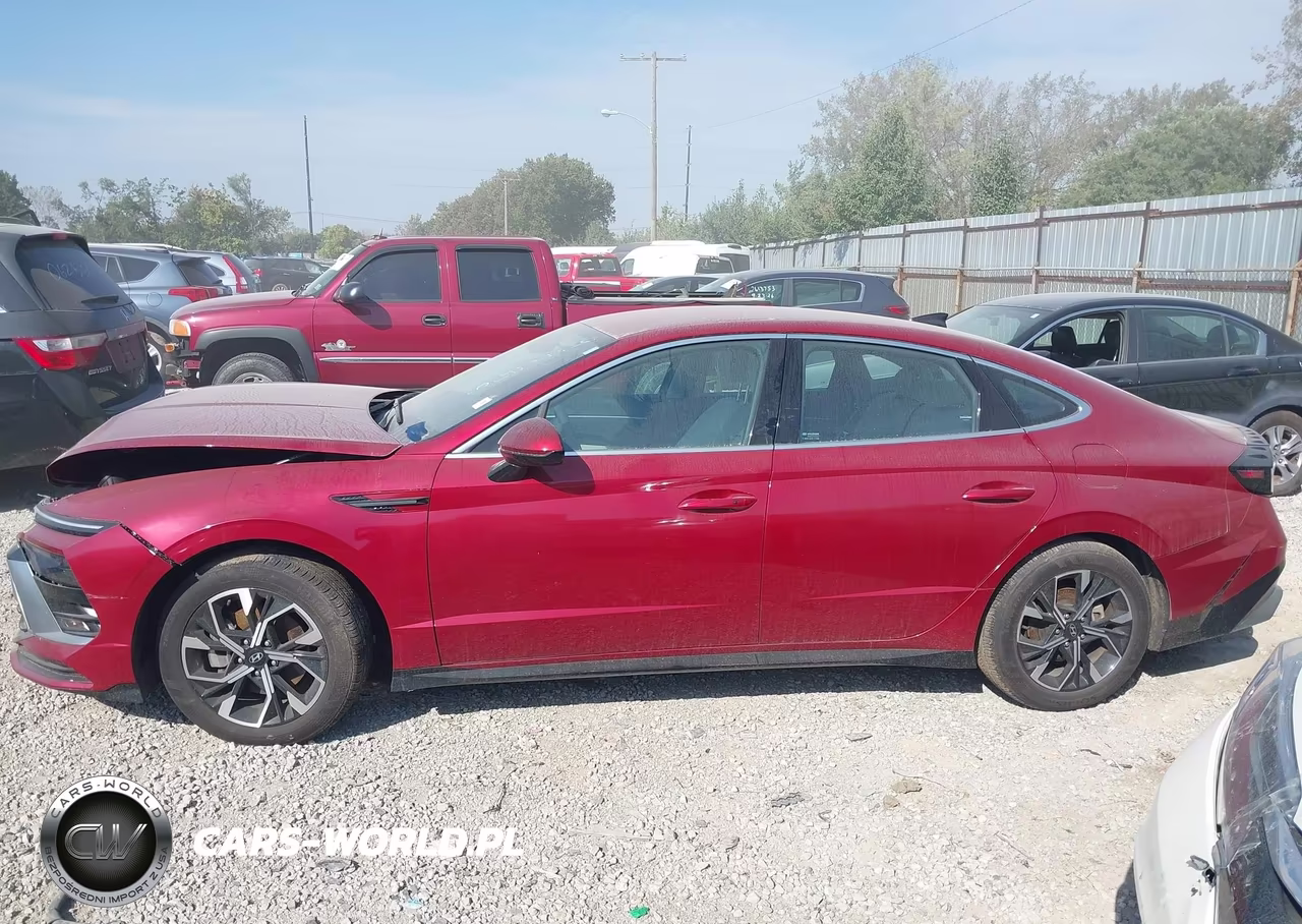 2025 Hyundai Sonata Sel VIN:KMHL64JA1SA447259 - 14