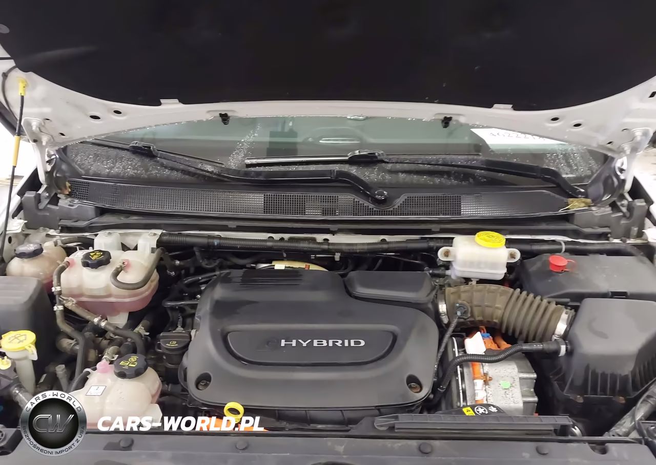 2020 Chrysler Pacifica Hybrid Touring VIN:2C4RC1H79LR234847 - 10