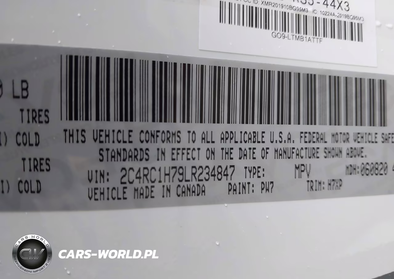 2020 Chrysler Pacifica Hybrid Touring VIN:2C4RC1H79LR234847 - 9