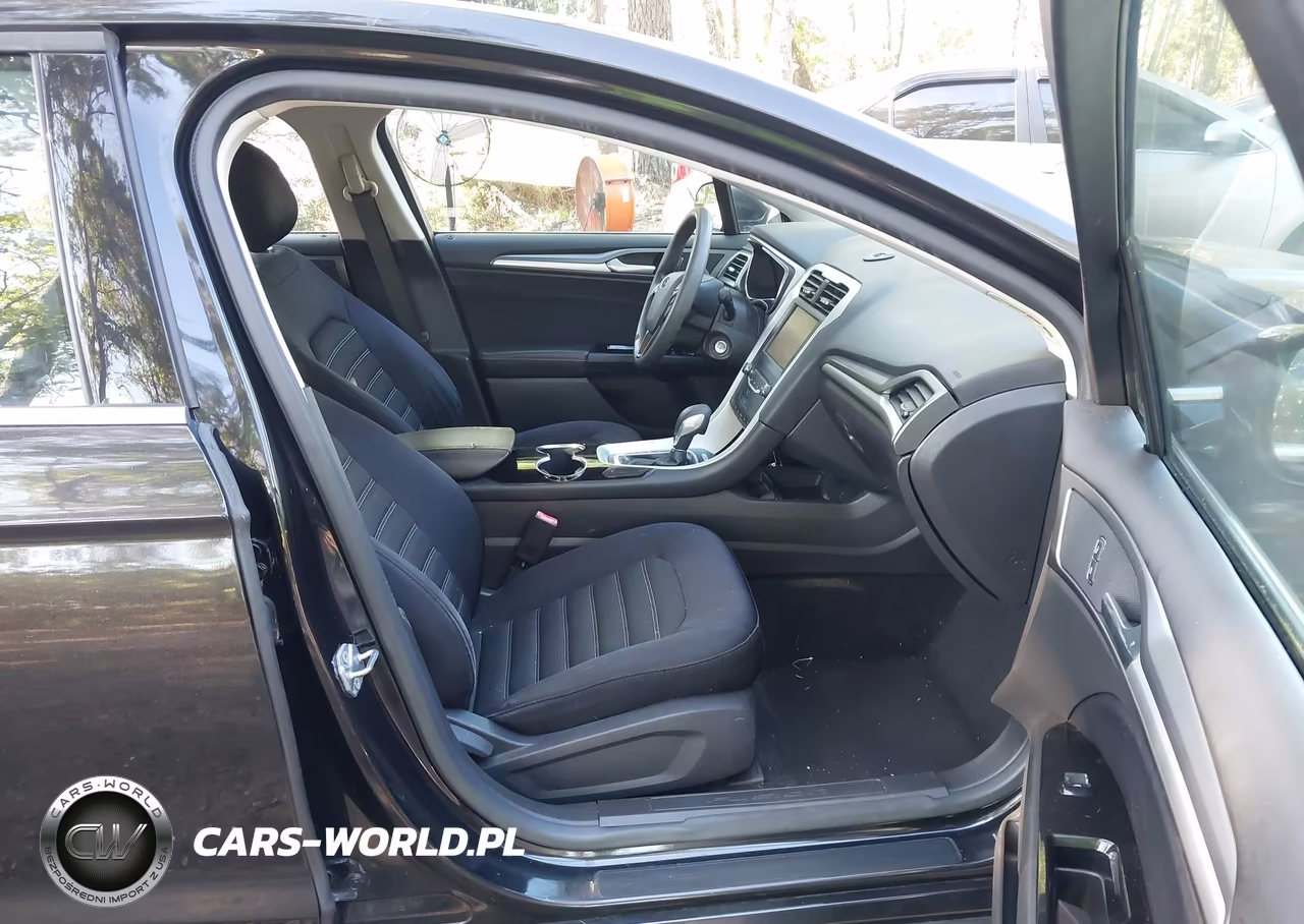 2014 Ford Fusion Se VIN:3FA6P0H70ER387590 - 5