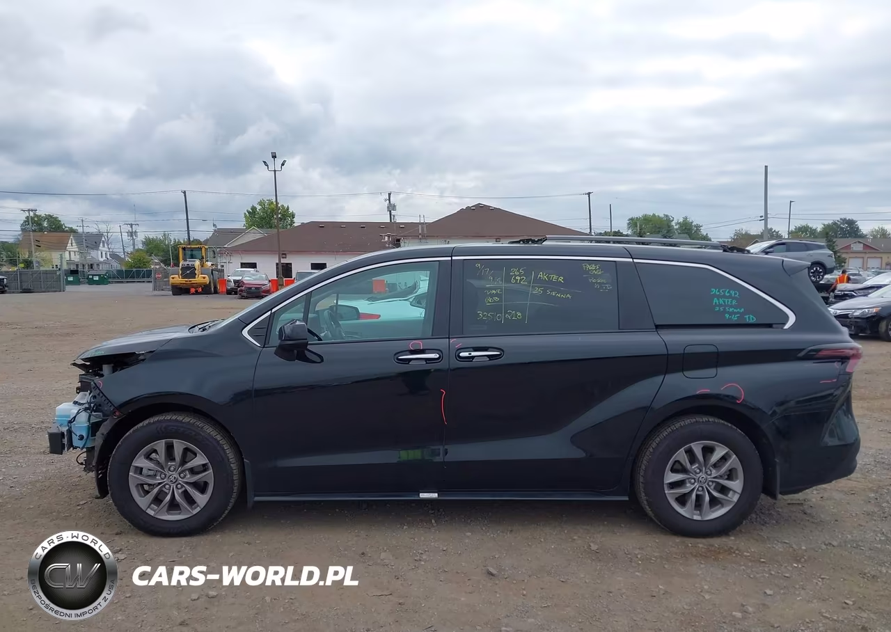 2025 Toyota Sienna Xle VIN:5TDJRKEC1SS251389 - 14