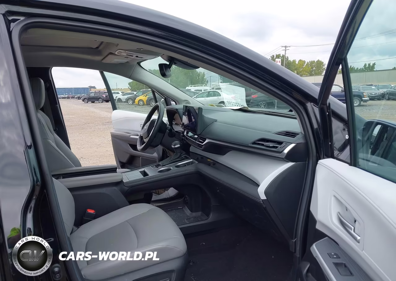 2025 Toyota Sienna Xle VIN:5TDJRKEC1SS251389 - 5